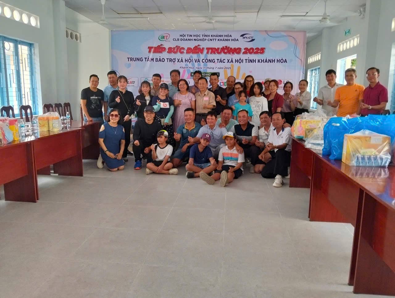 T-Wolf Việt Nam và Hội Tin học Khánh Hòa chung tay tiếp sức đến trường 2025
